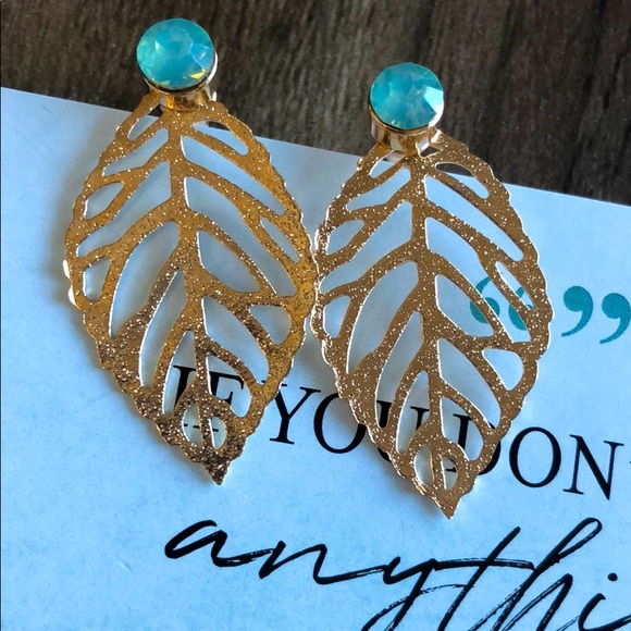 Jewelry - Beautiful Lightweight earrings